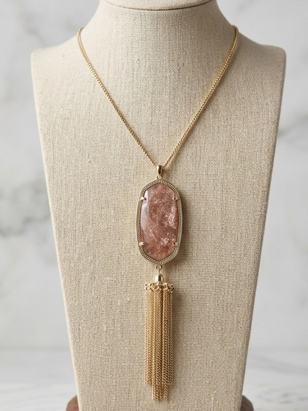 Kendra Scott Rayne Deep Rose Quartz and Gold Necklace Pendant 0303